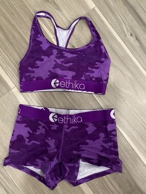 Ethika set